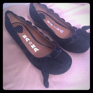 Navy blue short wedges, never worn!